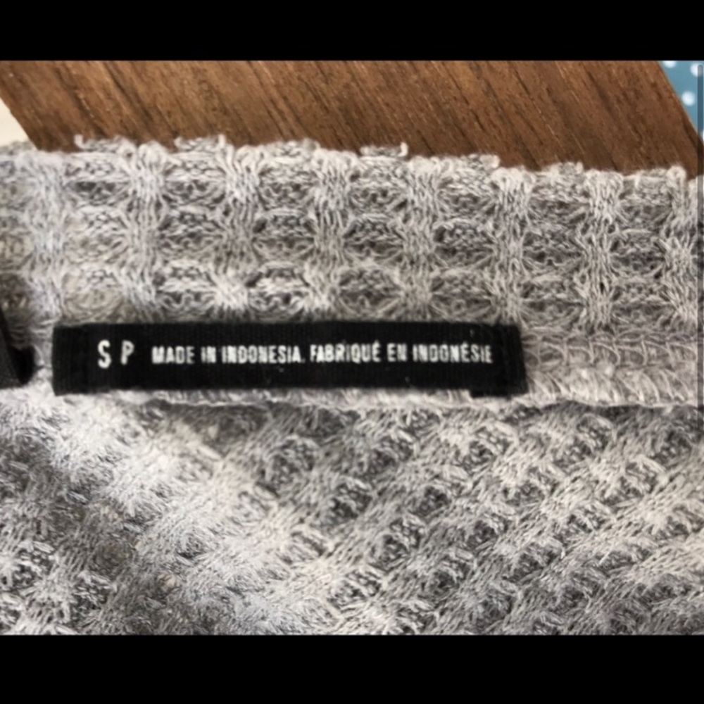Urban outfitters sweater - Picture 6 of 6